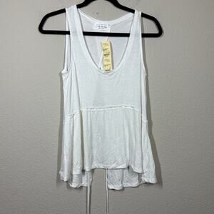Feel The Piece Medium Elicia Wrap Back Tank Top White Scoop Neck Sleeves
